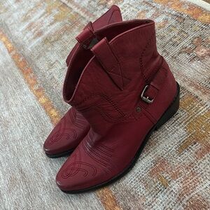 Beautiful cowboy boots